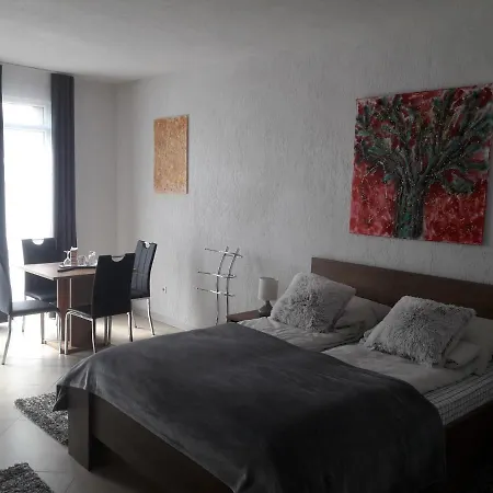 Apartment Mira Queen Lakosztaly *