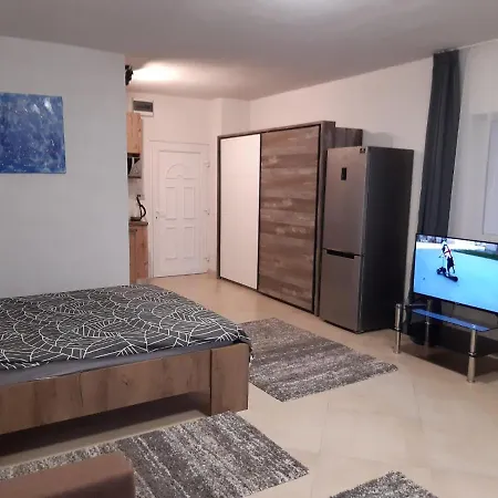 Mira Queen Lakosztaly Апартаменты Дебрецен