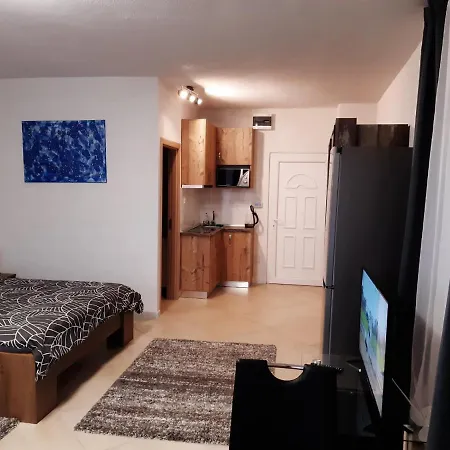 Mira Queen Lakosztaly דירה דברצן