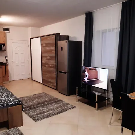 Mira Queen Lakosztaly